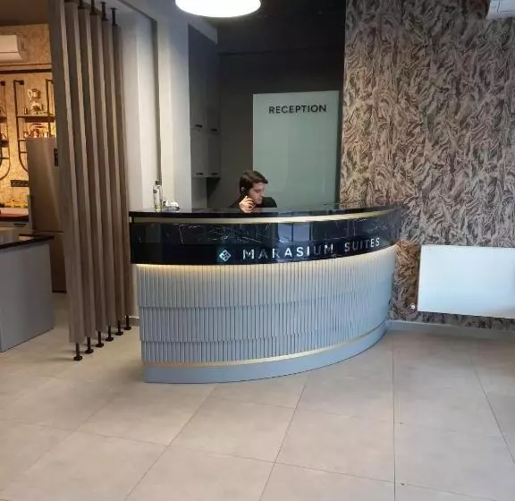 ホテル Marasium Suites