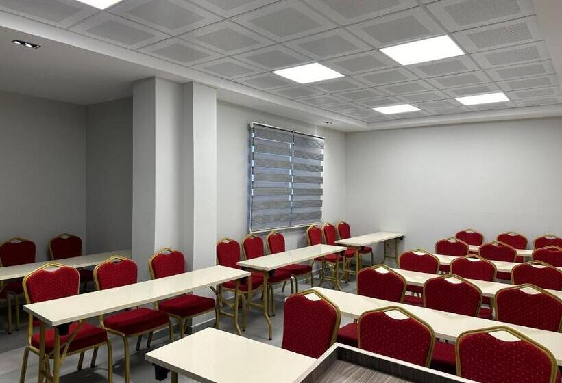 Hotelli Marasium Suites