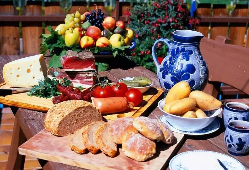 Hotelli Pension Linserhof