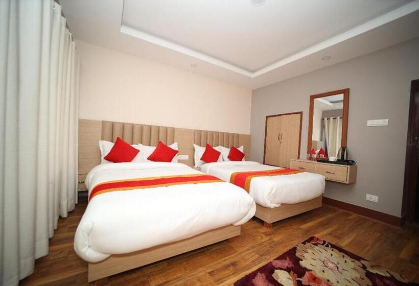 هتل Redstone Regency