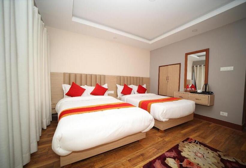 هتل Redstone Regency