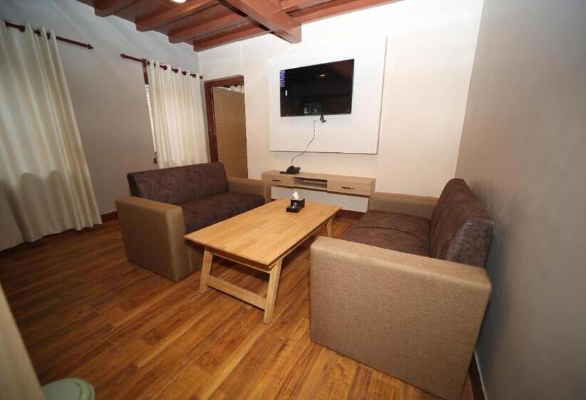 هتل Redstone Regency