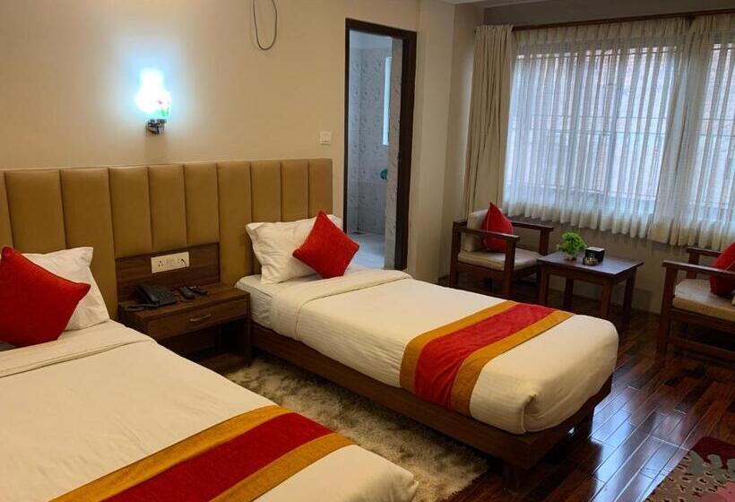 هتل Redstone Regency