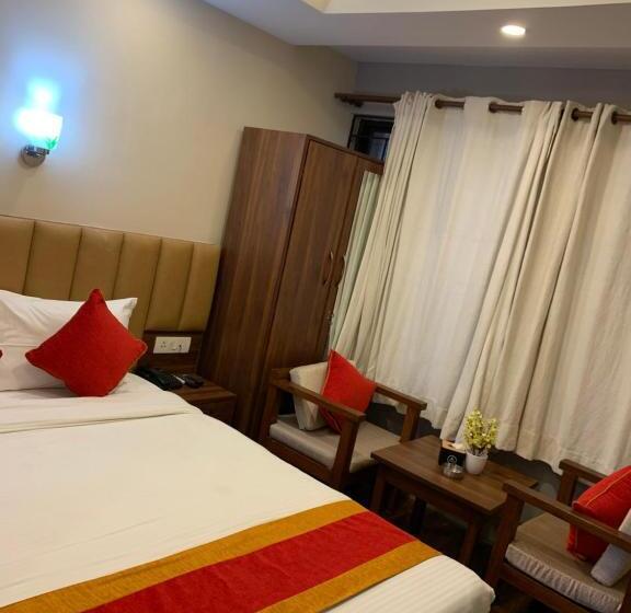 هتل Redstone Regency