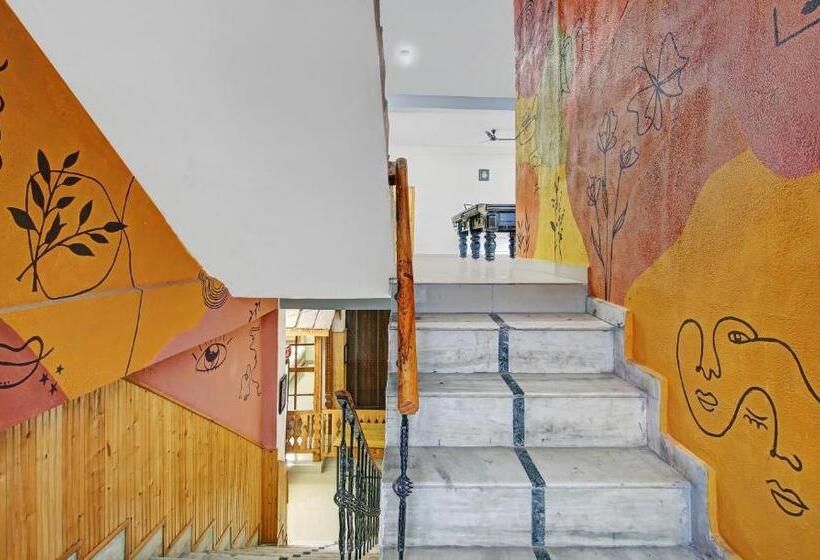 هتل Treebo Trend Drishyawali Kullu With Mountain View