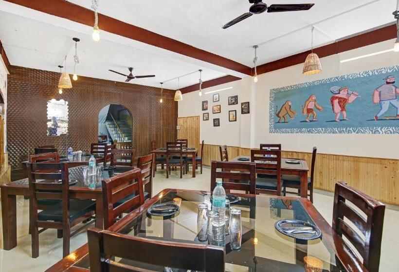 هتل Treebo Trend Drishyawali Kullu With Mountain View