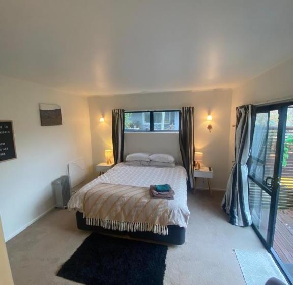 膳宿费 Dinsdale Oasis And Private Spa Pool