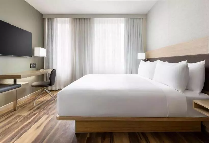 Ac Hotel By Marriott Honolulu