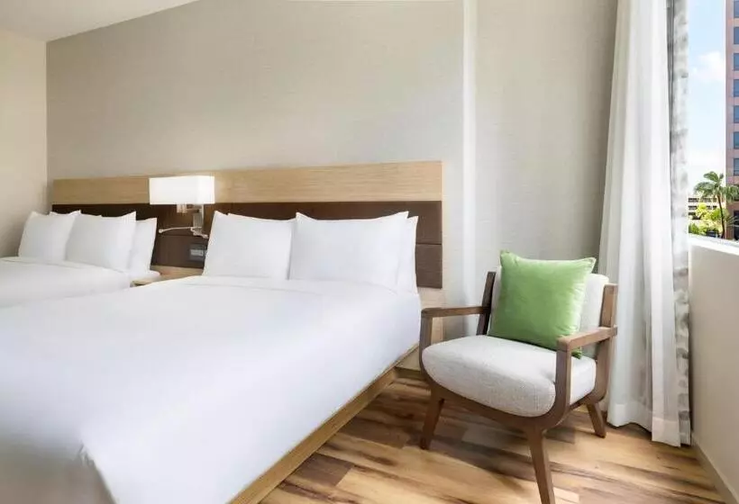 Ac Hotel By Marriott Honolulu