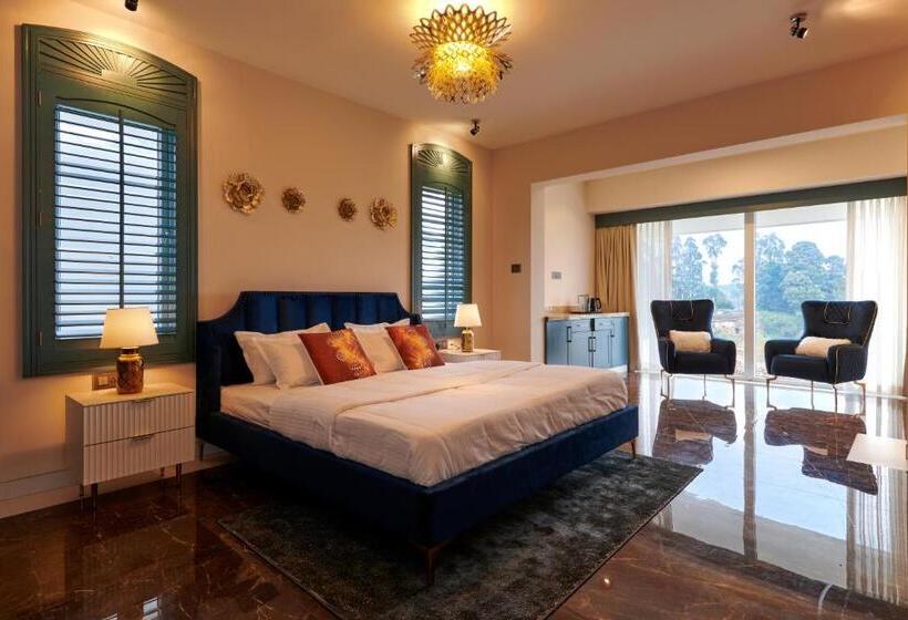 Bed and Breakfast Clouds Nest By Aanvis Inn