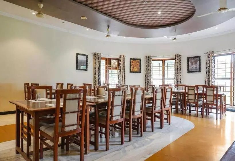 Fabhotel Lotus Resort