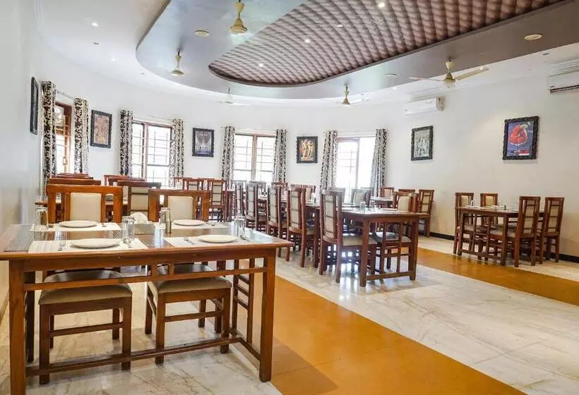 Fabhotel Lotus Resort