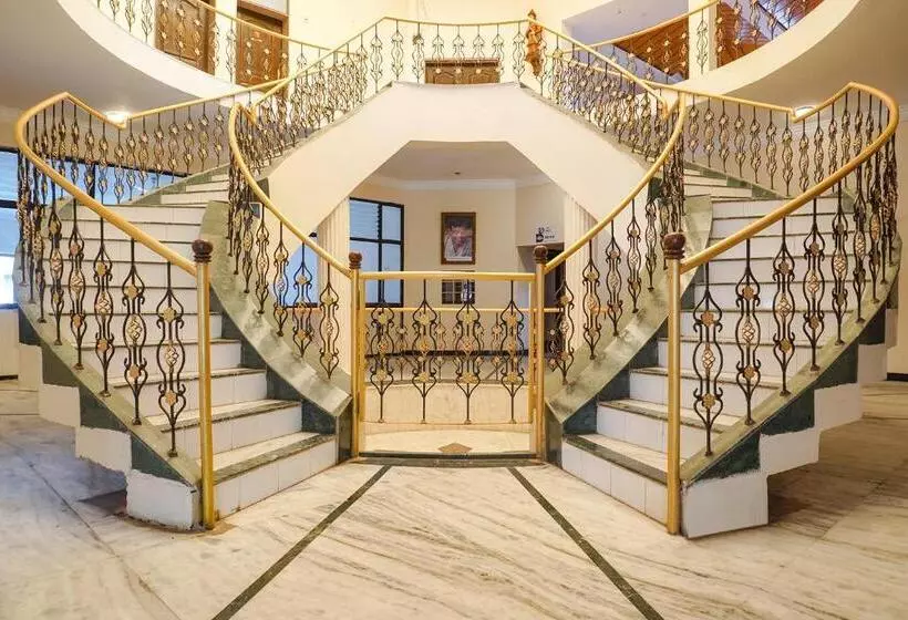 Fabhotel Lotus Resort