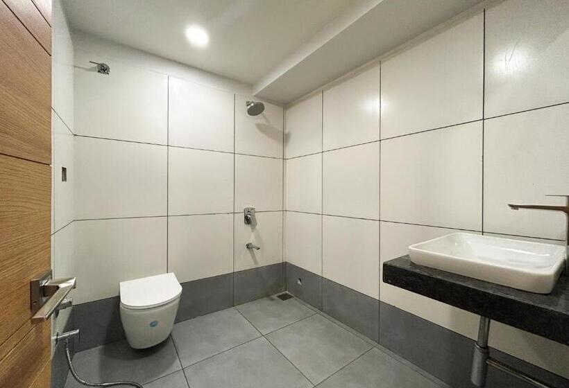 Отель Antarim Express