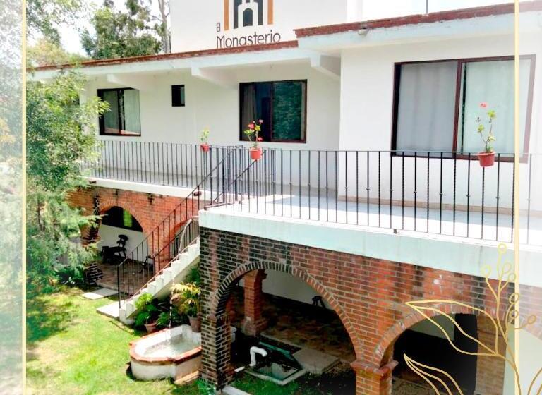 ホテル El Monasterio