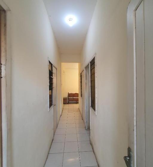 בית מלון כפרי Oyo 93114 Salak Homestay