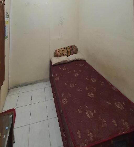 בית מלון כפרי Oyo 93114 Salak Homestay