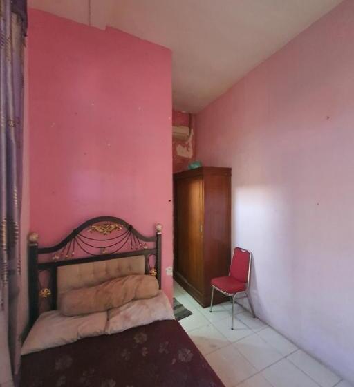 בית מלון כפרי Oyo 93114 Salak Homestay