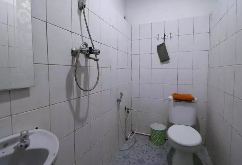 ホテル Oyo 93168 Permata Ria