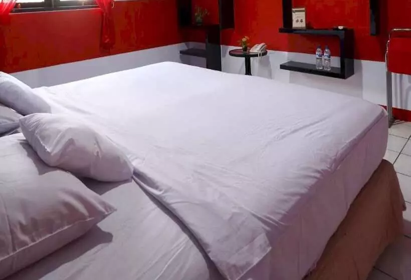 ホテル Oyo 93168 Permata Ria