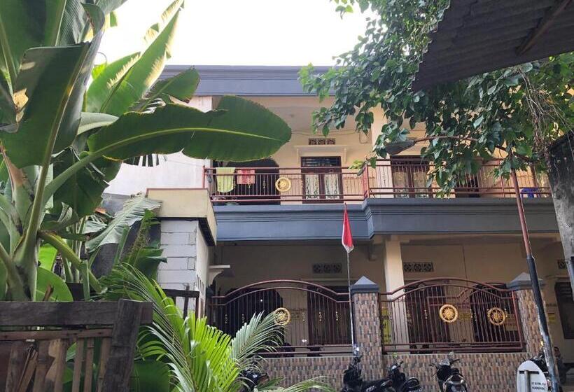 Hotel Spot On 93107 Homestay H. Syarif Syariah   Bandar Gresik