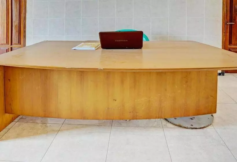 Hotelli Spot On 93107 Homestay H. Syarif Syariah   Bandar Gresik