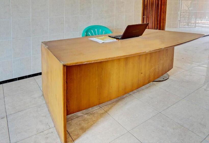 Hotel Spot On 93107 Homestay H. Syarif Syariah   Bandar Gresik