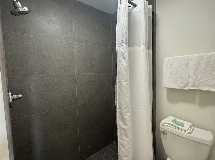 汽车旅馆 Eagle Inn