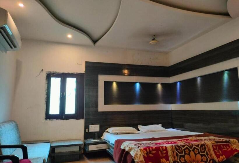 פנסיון Apna Guest House