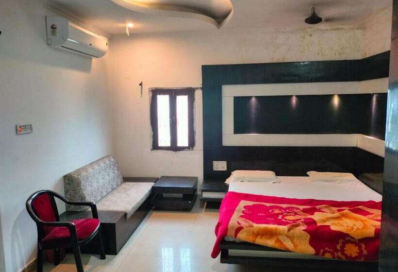 פנסיון Apna Guest House