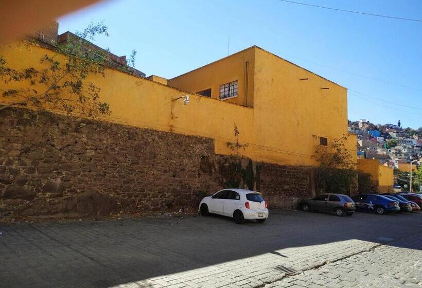 پانسیون Kahlo Habitacion#1