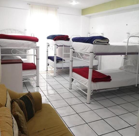 پانسیون Kahlo Habitacion#1