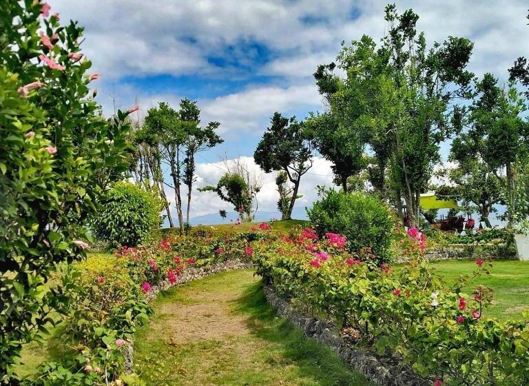 אתר נופש Hale Manna Coastal Gardens