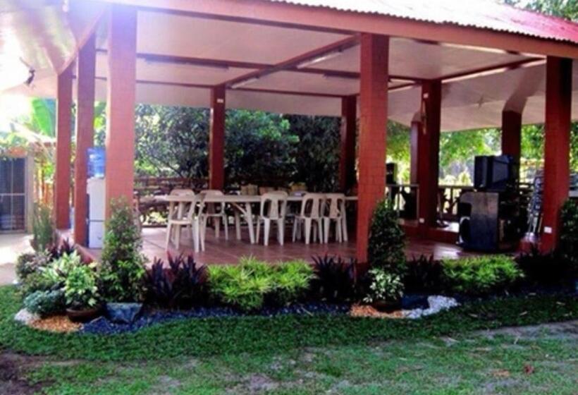 Kurort Relova’s Orchard Place