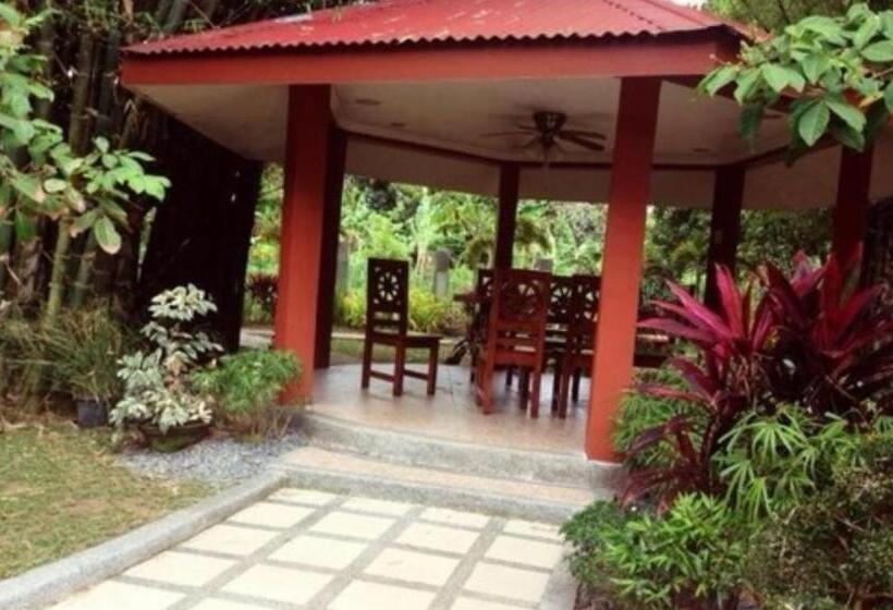 Kurort Relova’s Orchard Place