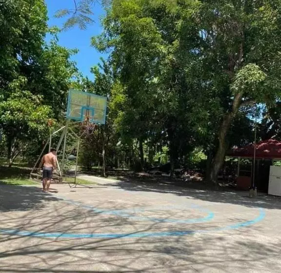 リゾートホテル Relova’s Orchard Place