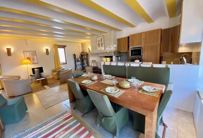 مبيت وإفطار Domaine De Treilles