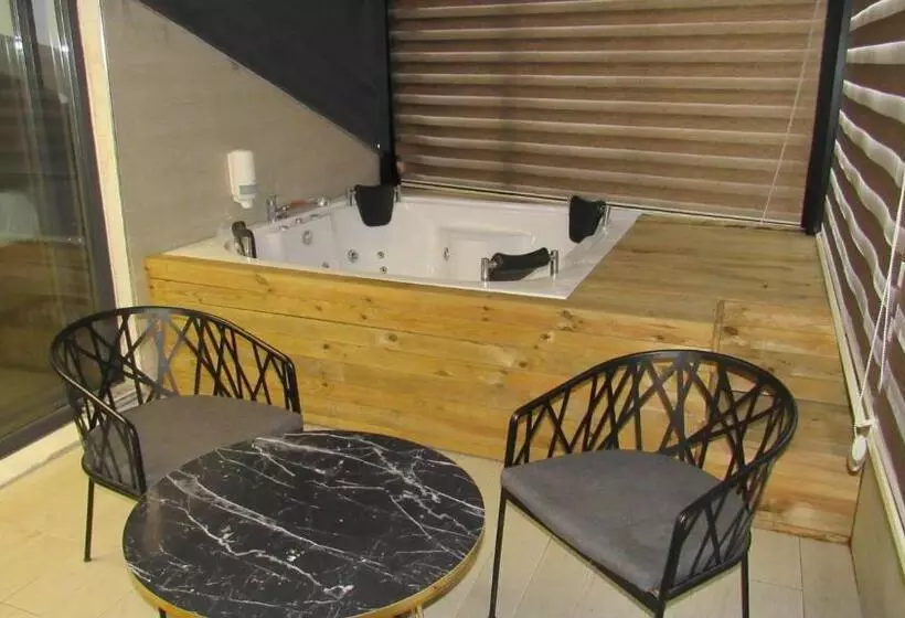 ホテル Atakent Palace Suite