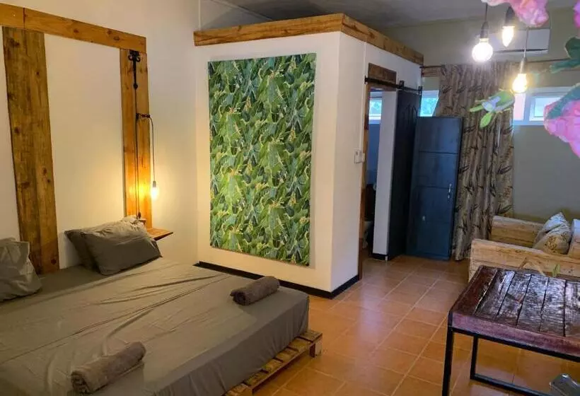 هتل Bon Vivant Front De Mer   Ile Rodrigues