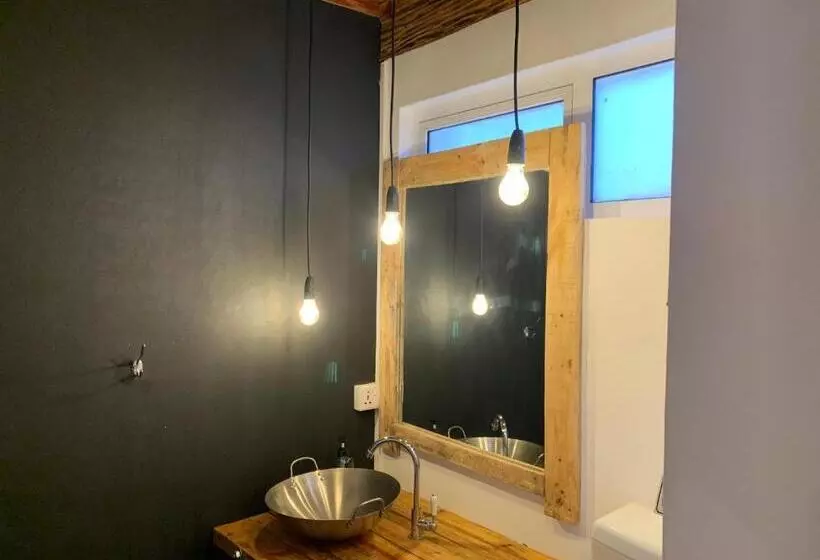 هتل Bon Vivant Front De Mer   Ile Rodrigues