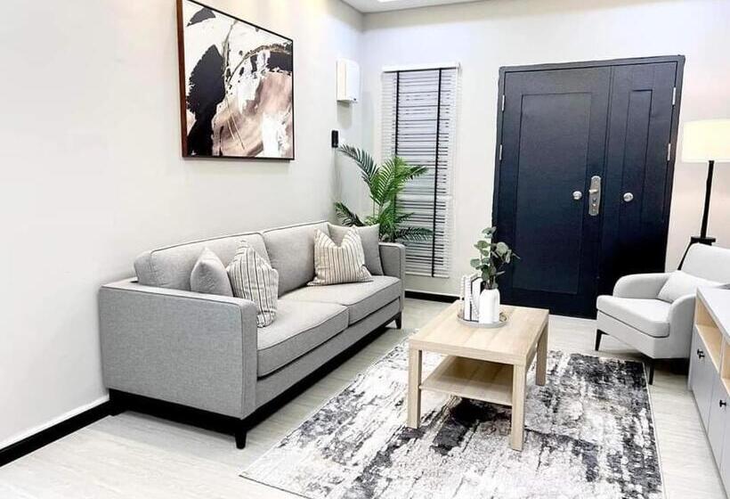 Hotel Krisa Scarlet’s Farmhouse