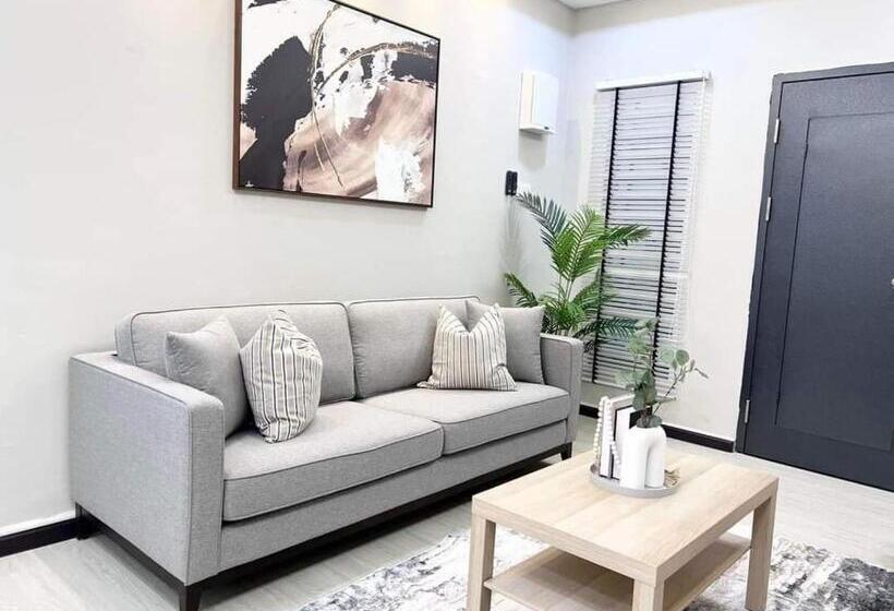 Hotel Krisa Scarlet’s Farmhouse