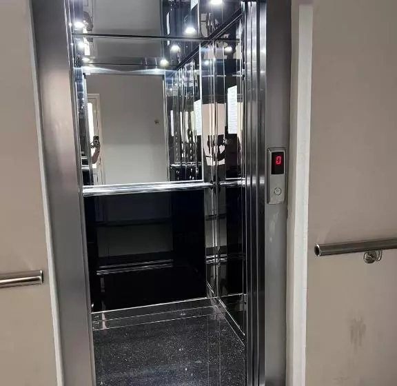 هتل Palace Struga