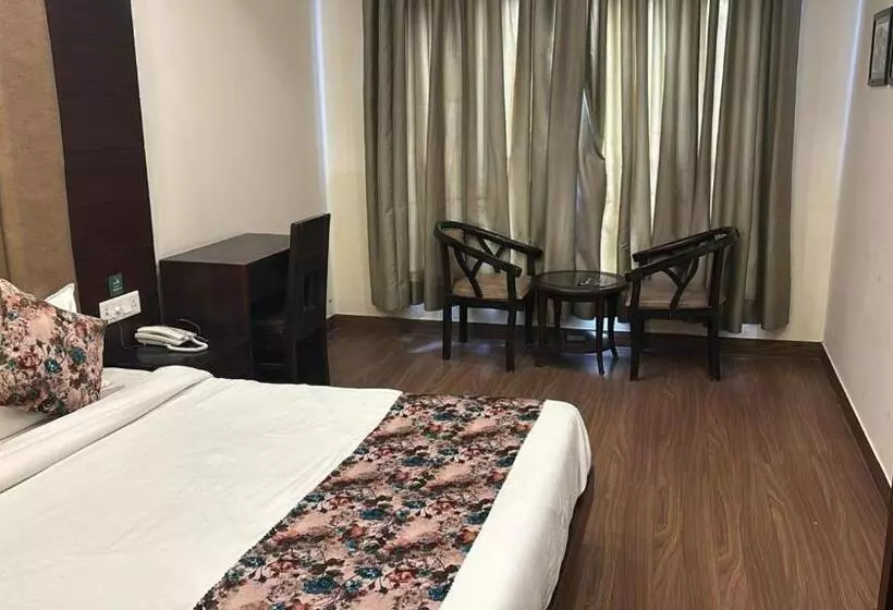 ホテル Rama Inn, Kempty Fall Mussoorie