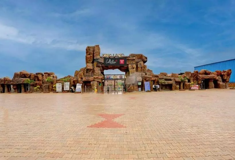 هتل O Kingland Water Park Rohtak
