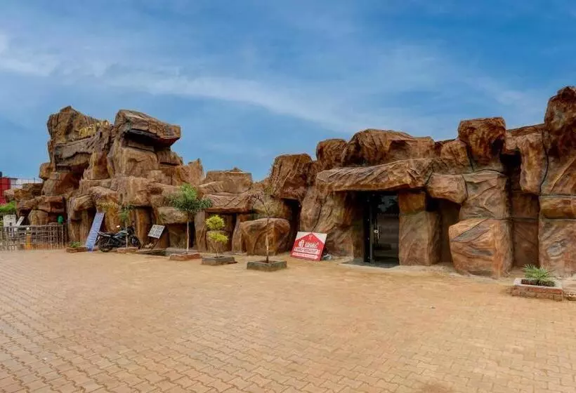 هتل O Kingland Water Park Rohtak