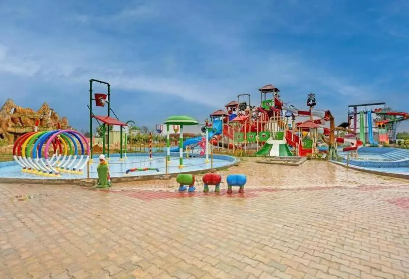 هتل O Kingland Water Park Rohtak