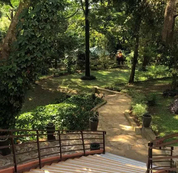 هتل The Address Resort