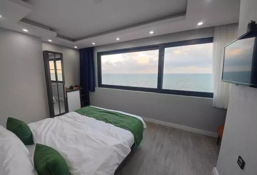 The Elysian Resort Hotel & Restaurant   Bar