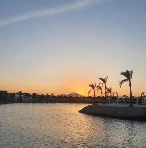 Mirage Bay Resort & Aqua Park Apartment